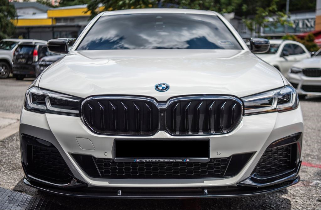 Накладка переднього бампера BMW 5 G30